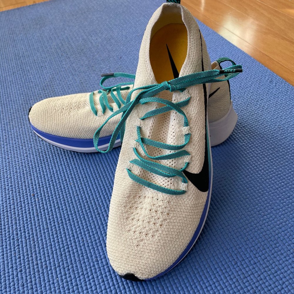 Nike Zoom Fly Womens light cream running shoes